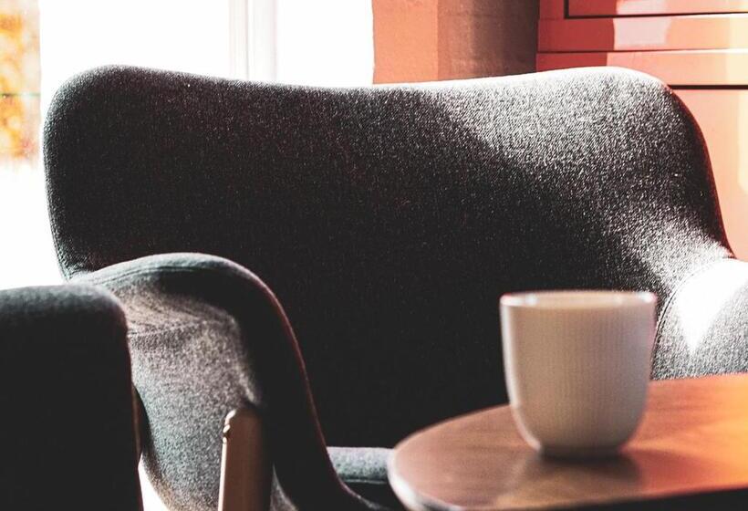 ホテル Fladbro Kro