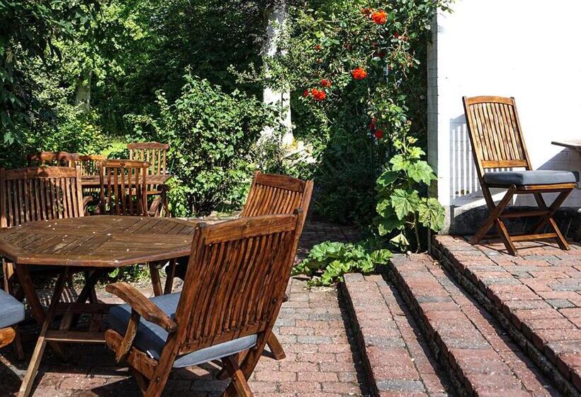 ホテル Fladbro Kro