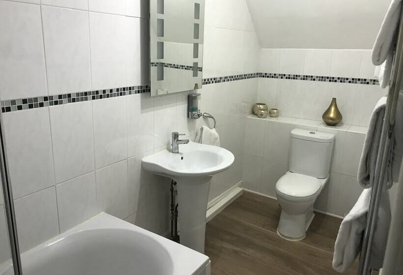 فندق Hambro Arms