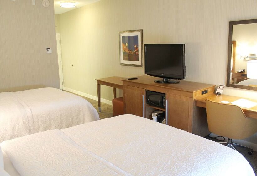 فندق Hampton Inn Cape Girardeau I55 East