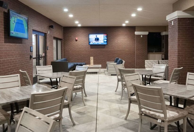 هتل Hampton Inn & Suites By Hilton Augustawashington Rd