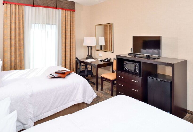 ホテル Hampton Inn & Suites California Universitypittsburgh