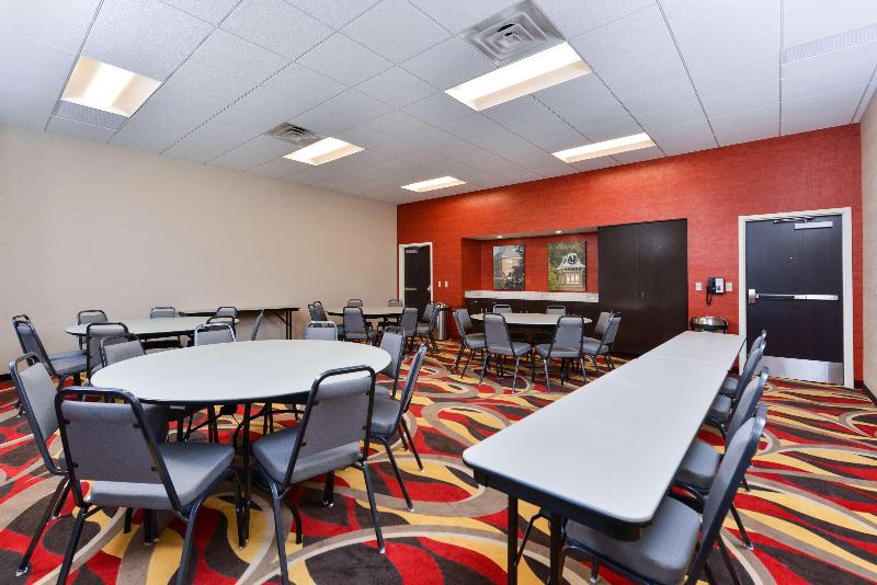 ホテル Hampton Inn & Suites California Universitypittsburgh