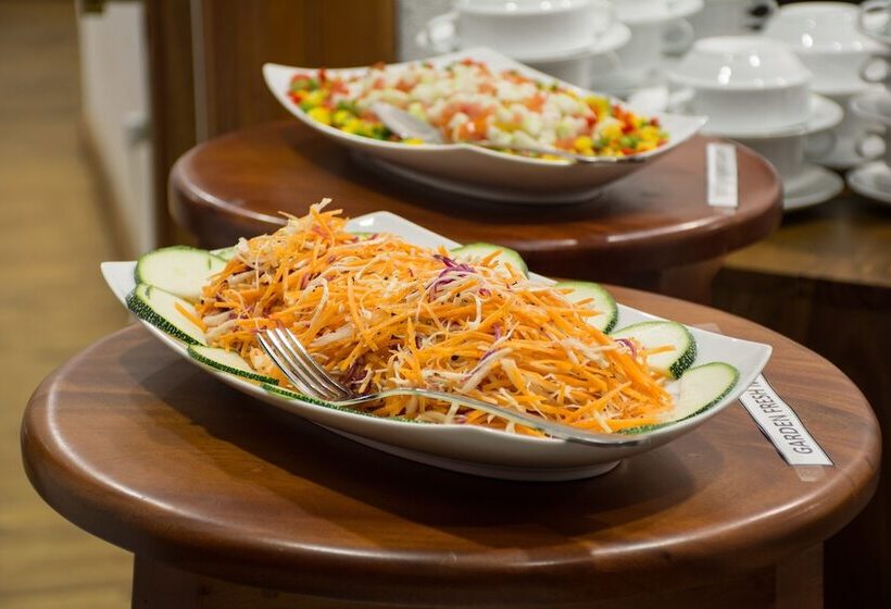 Отель Hill Pride City