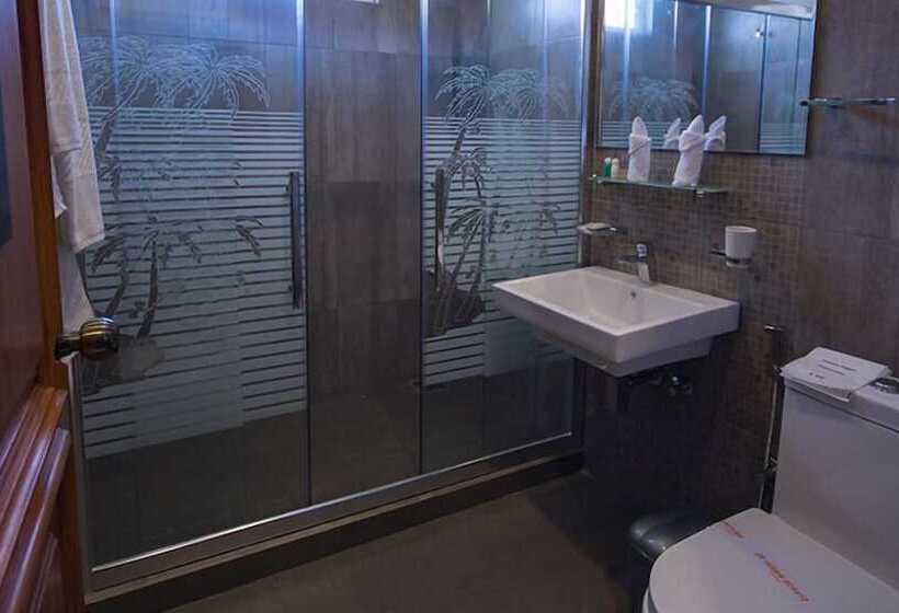 Отель Hill Pride City