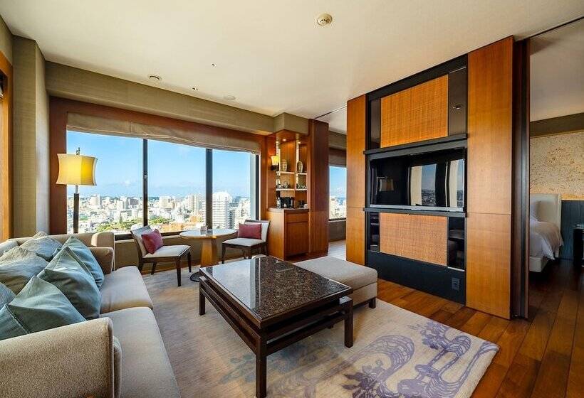 בית מלון כפרי Hyatt Regency Naha Okinawa