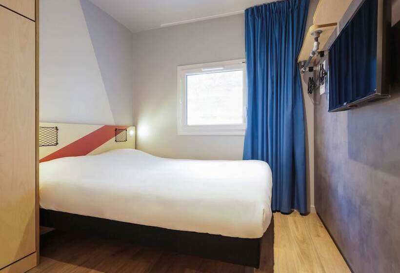 Отель Ibis Budget Villemomble