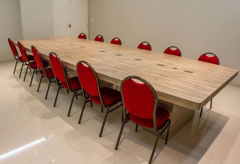 בית מלון כפרי Ibis Imperatriz