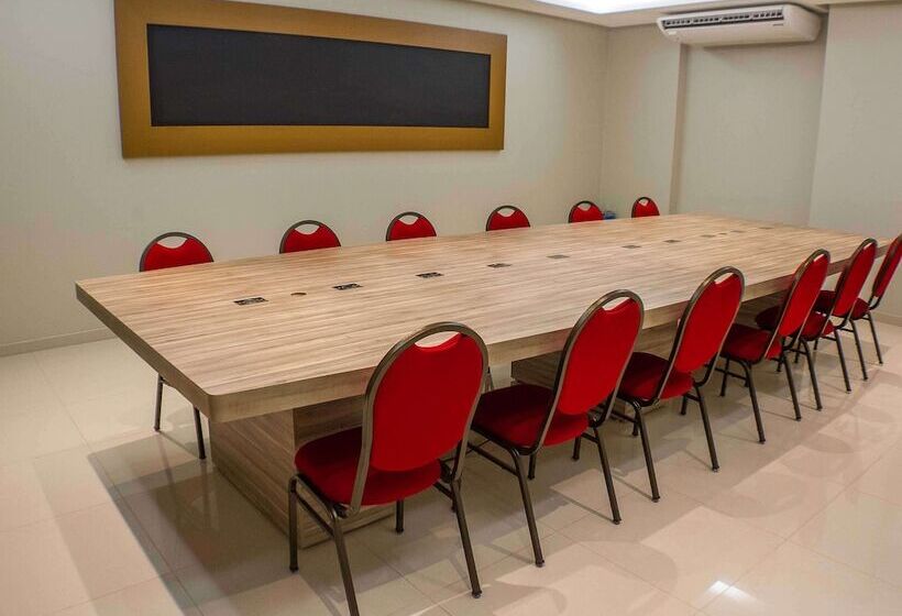 בית מלון כפרי Ibis Imperatriz