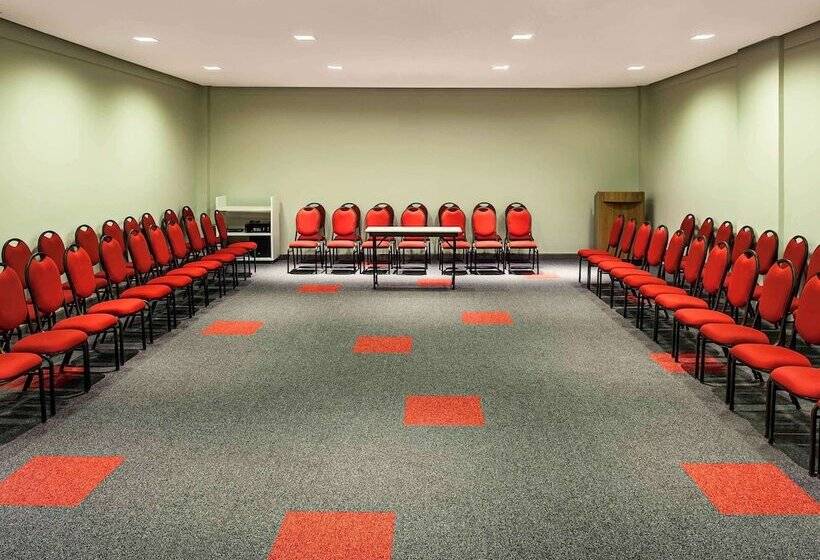 בית מלון כפרי Ibis Imperatriz