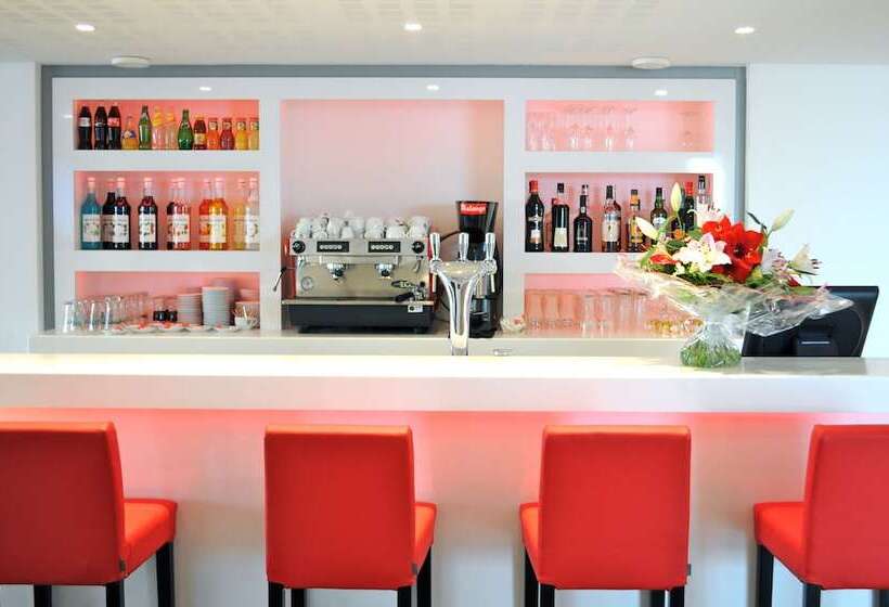 호텔 Ibis Lyon Est Chaponnay