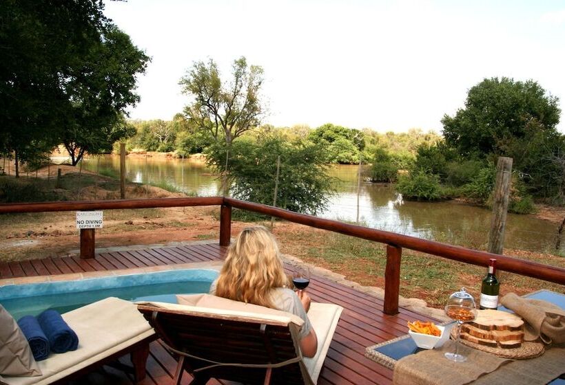 Отель Karongwe Portfolio Karongwe River Lodge
