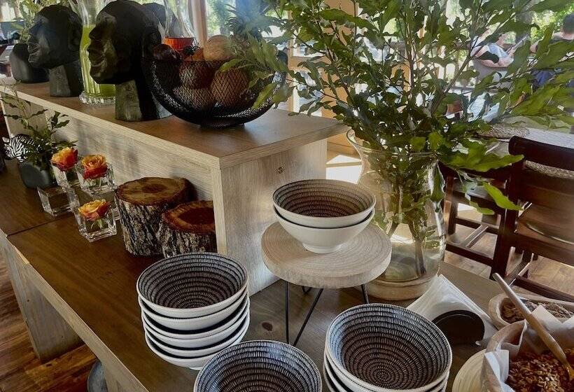 Отель Karongwe Portfolio Karongwe River Lodge