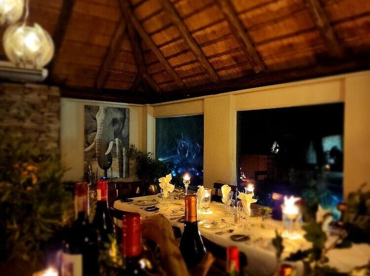 Отель Karongwe Portfolio Karongwe River Lodge