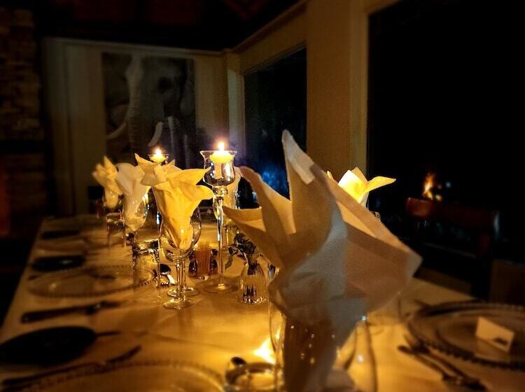 Отель Karongwe Portfolio Karongwe River Lodge