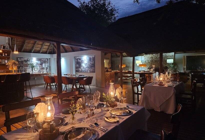 Отель Karongwe Portfolio Karongwe River Lodge