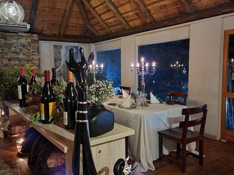 Отель Karongwe Portfolio Karongwe River Lodge