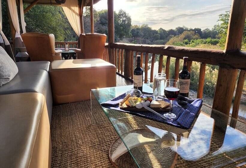 Отель Karongwe Portfolio Karongwe River Lodge