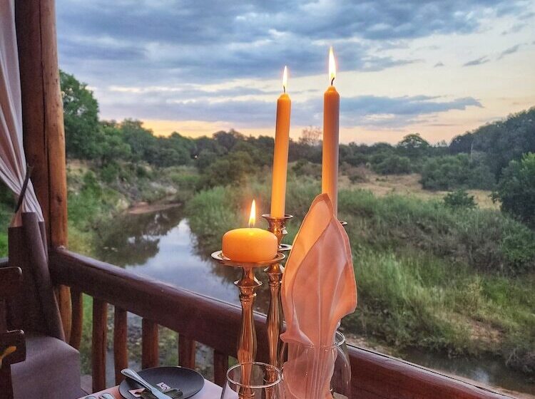 Отель Karongwe Portfolio Karongwe River Lodge