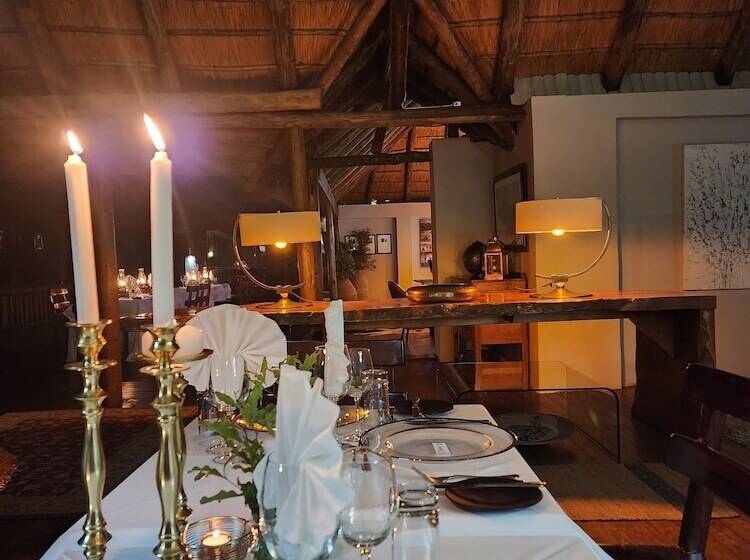 Отель Karongwe Portfolio Karongwe River Lodge