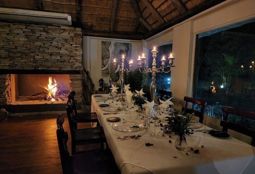 Отель Karongwe Portfolio Karongwe River Lodge