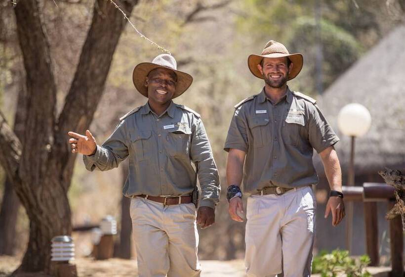 Отель Karongwe Portfolio Karongwe River Lodge