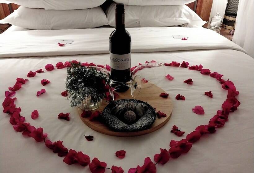 Отель Karongwe Portfolio Karongwe River Lodge