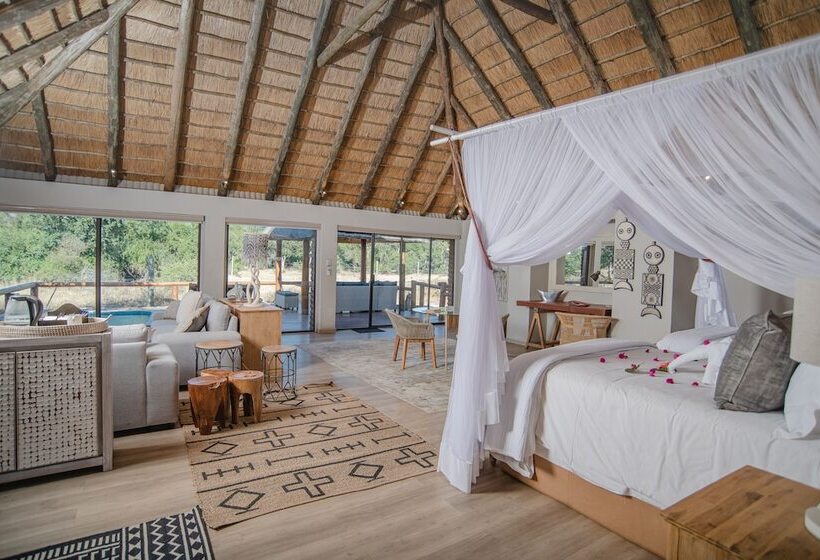 Отель Karongwe Portfolio Karongwe River Lodge