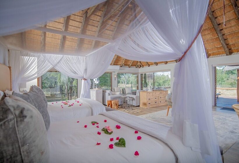 Отель Karongwe Portfolio Karongwe River Lodge