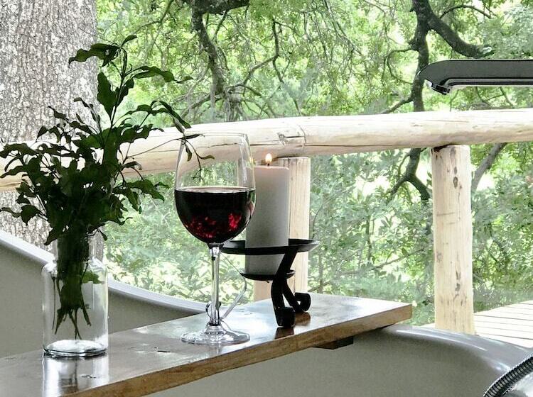 Отель Karongwe Portfolio Karongwe River Lodge