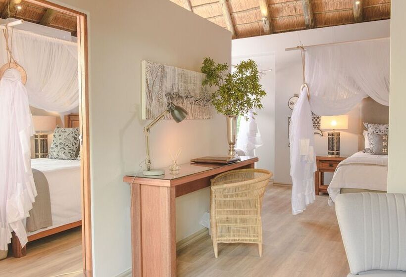 Отель Karongwe Portfolio Karongwe River Lodge