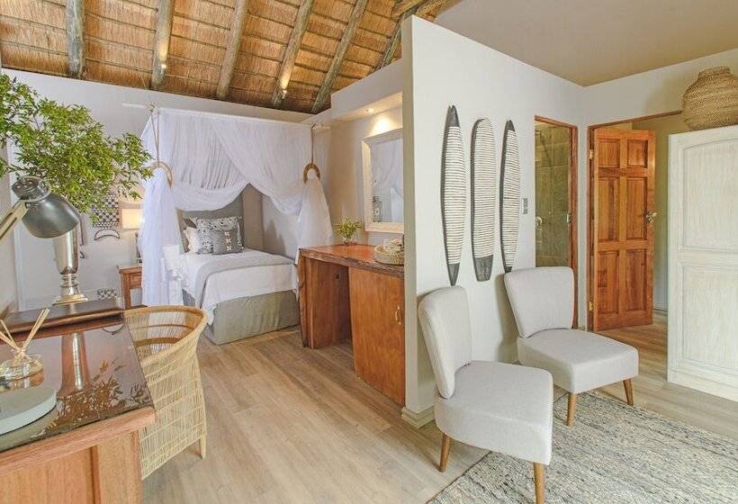 Отель Karongwe Portfolio Karongwe River Lodge