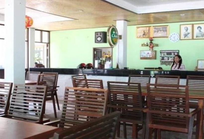 בית מלון כפרי Khanom Sunrise Beach