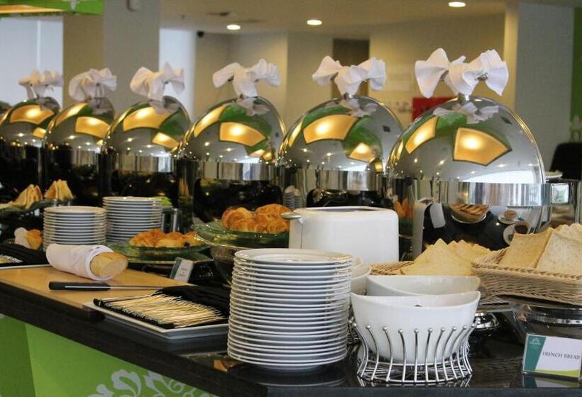 Отель Khas Pekanbaru