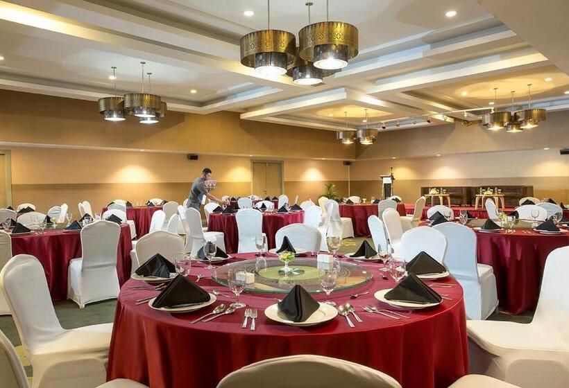 Отель Khas Pekanbaru