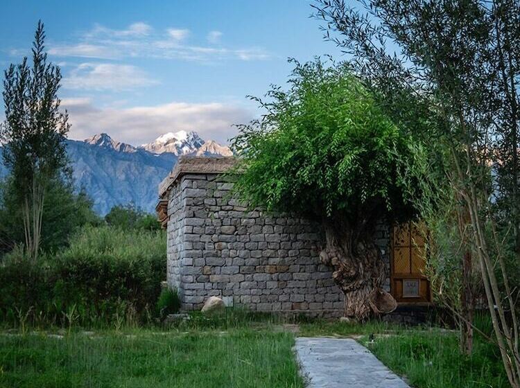 酒店 Lchang Nang Retreat  The House Of Trees