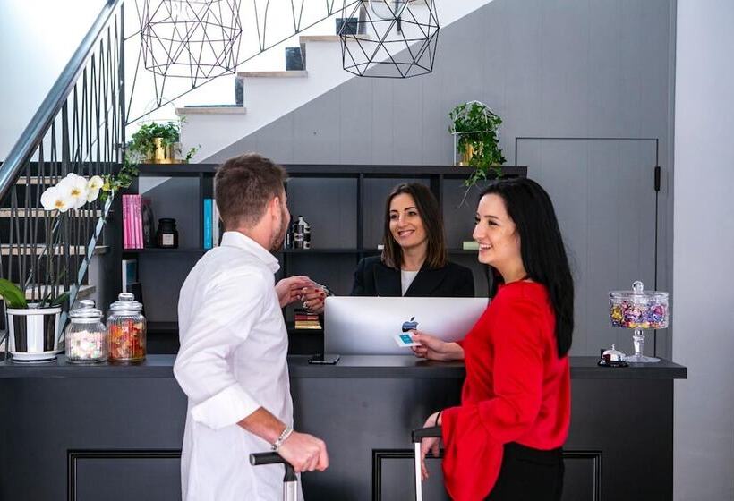 فندق Liane Riccione