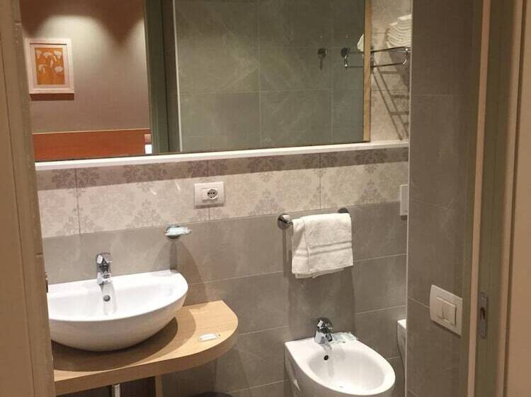 فندق Liane Riccione