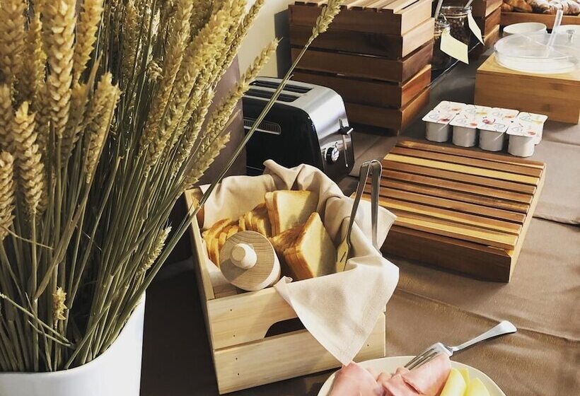 فندق Liane Riccione