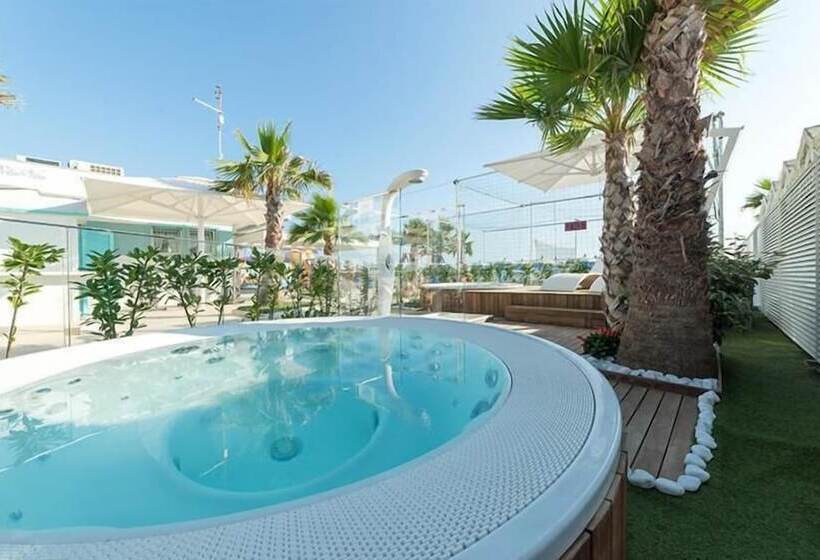 فندق Liane Riccione