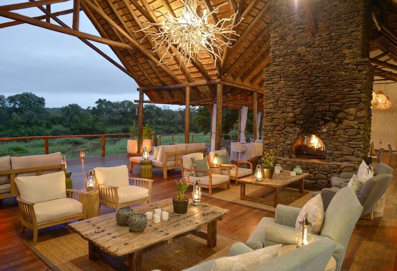 בית מלון כפרי Lion Sands Narina Lodge