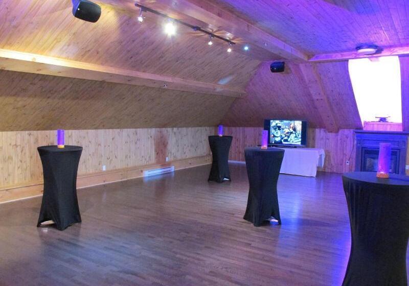 Отель Montfort Nicolet