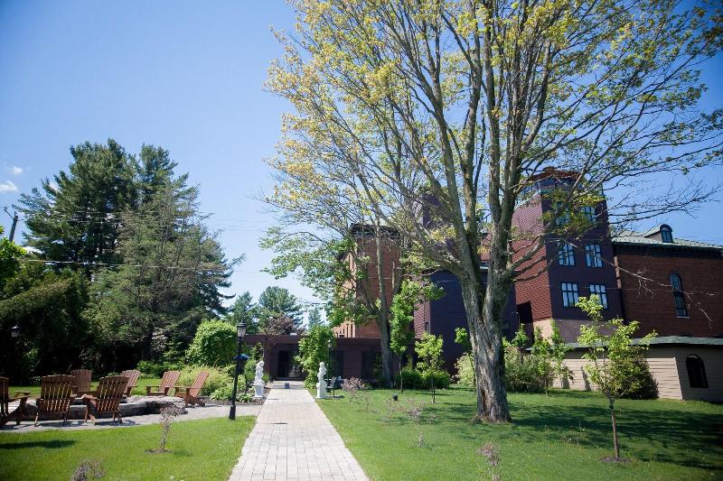 Отель Montfort Nicolet