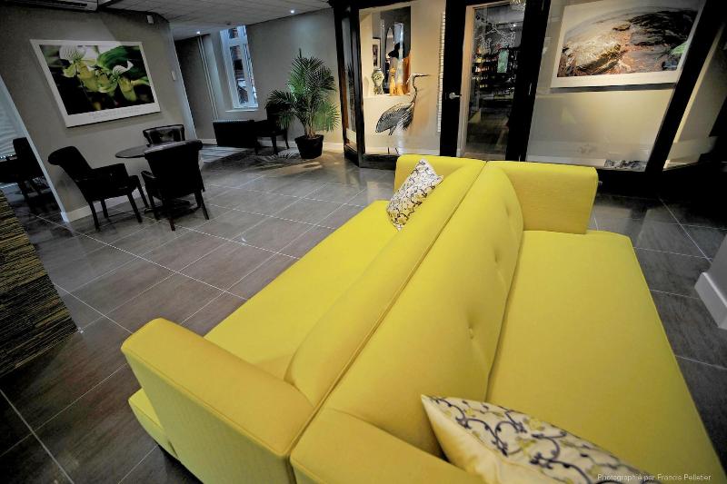 Отель Montfort Nicolet