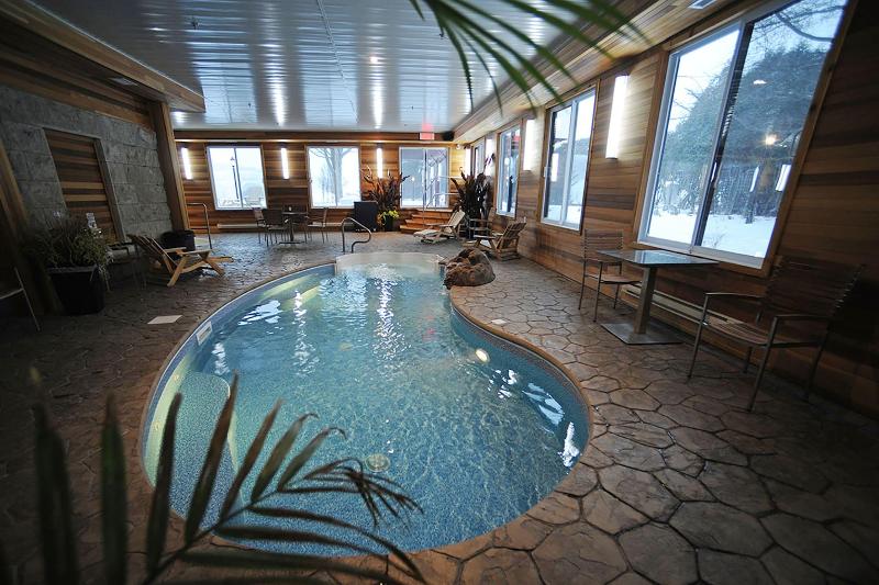 Отель Montfort Nicolet