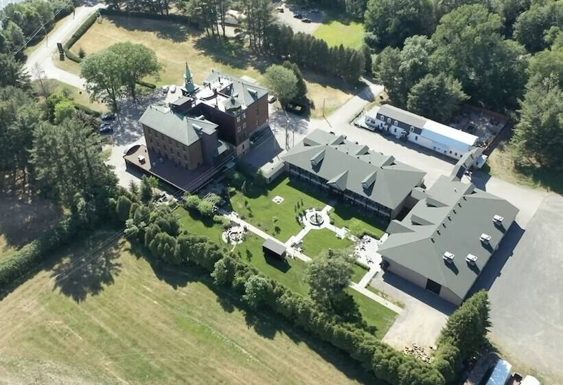 Отель Montfort Nicolet