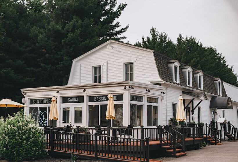 Отель Montfort Nicolet