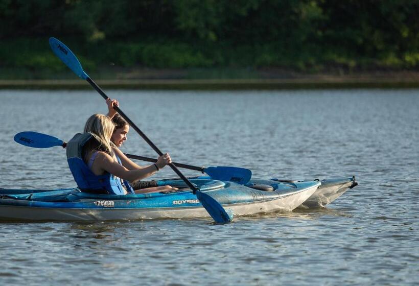 Отель Montfort Nicolet