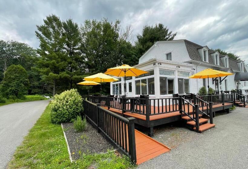 Отель Montfort Nicolet