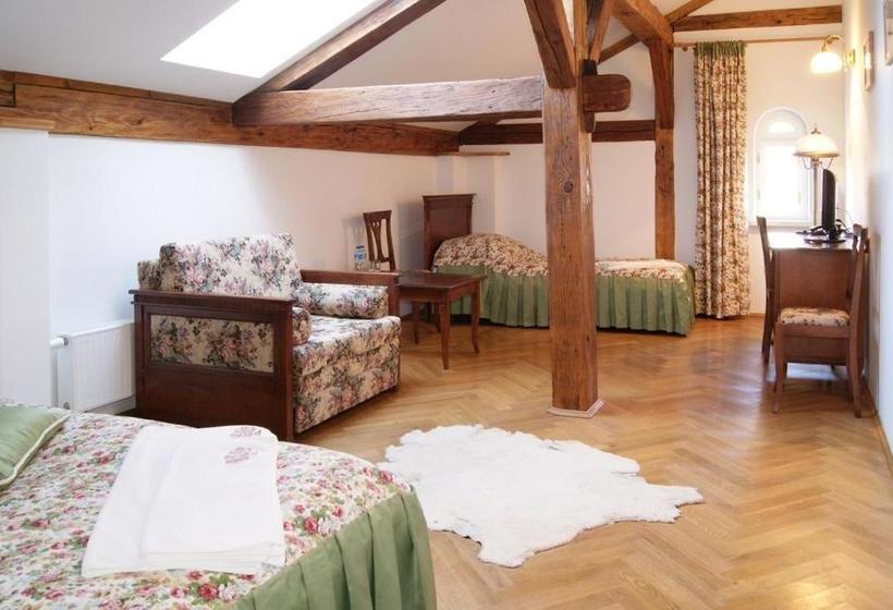 酒店 Folwark łochów